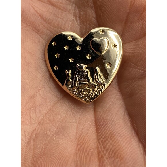 2002 Dreamworks LLC Pin Gold Heart Shrek Donkey & Fiona By Variety C.C. - Picture 2 of 4